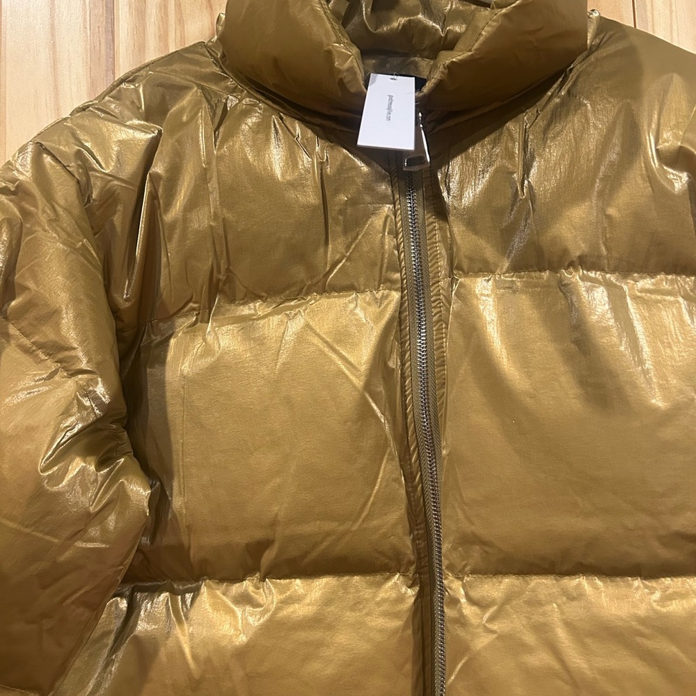 Women's Gold Puffer Jacket - Picture 2 of 4